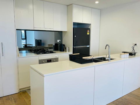 Whole 2 Bedroom Apartment, 2 Br, 1 Living, 3 Double Beds, 1-6 People - Tourism Brisbane 3