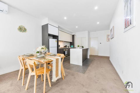 Warm 2 Bedroom Apartment In Wolli Creek - Tourism Brisbane 2