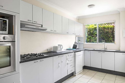 Warm Oasis At Parramatta- 2 BR - Free Parking - Near Shops - Tourism Brisbane 2
