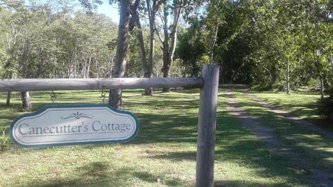 Whitsunday Heritage Cane Cutters Cottage - Tourism Brisbane 1