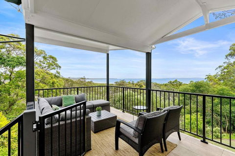 YARABIN - Luxury Home With Ocean Views - Brisbane Tourism 0