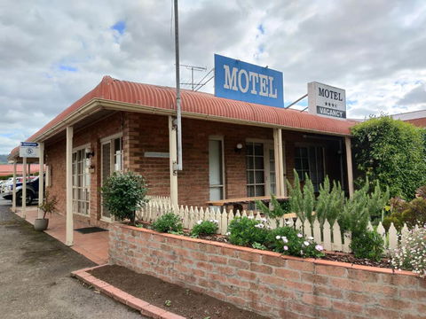 Yarragon Motel - Tourism Brisbane 0