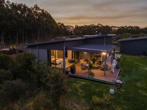 Zambezi Lodge, Down South Luxe Retreat - Brisbane 4u 3