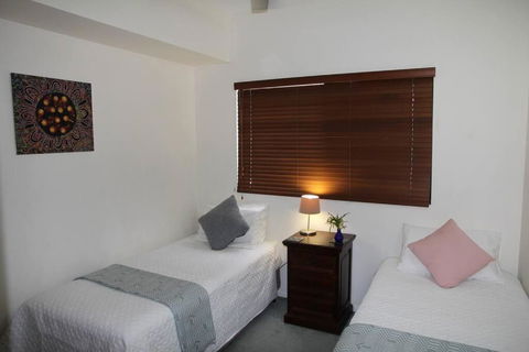 Zen Bridgeport - Waterfront - Balcony Dining - Pool - Tourism Brisbane 3