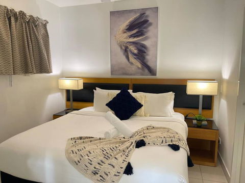 ZEN OCEAN BLISS - Cozy 2-BR/2-BA Sea View Retreat - Brisbane Tourism 1