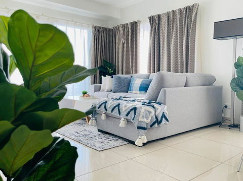 ZEN OCEAN BLISS - Cozy 2-BR/2-BA Sea View Retreat - Brisbane Tourism 3