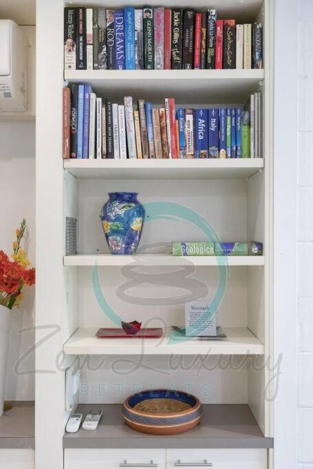 ZEN TREETOPS - Boutique 2-BR Apt W/ Private Pool - Brisbane Tourism 1