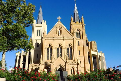 Perth Scavenger Hunt: Perched On A Swan - Tourism Brisbane 1