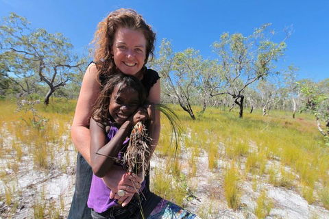 Gay-Wu Woman's 5 Day Yolngu Homeland Tour - Tourism Brisbane 1
