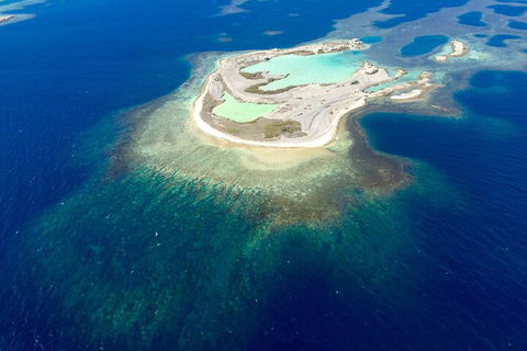 Abrolhos Islands Fixed-Wing Scenic Flight - Tourism Brisbane 4