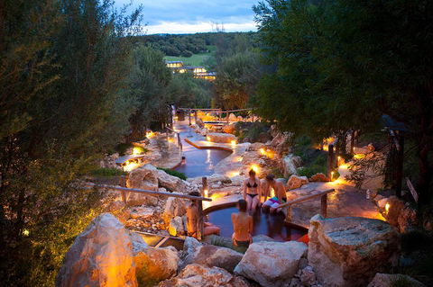 Peninsula Hot Springs Tour With Restaurant Lunch & Gondola Ride - Brisbane 4u 2
