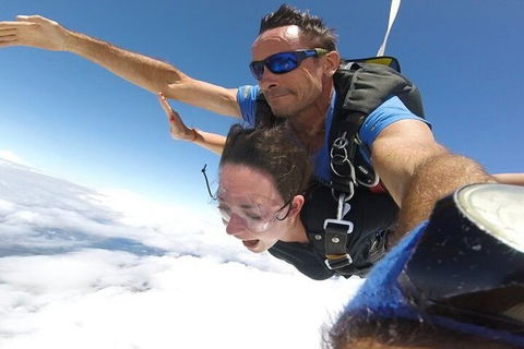 Byron Bay Tandem Sky Dive - Tourism Brisbane 2
