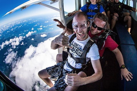 Byron Bay Tandem Sky Dive - Tourism Brisbane 4
