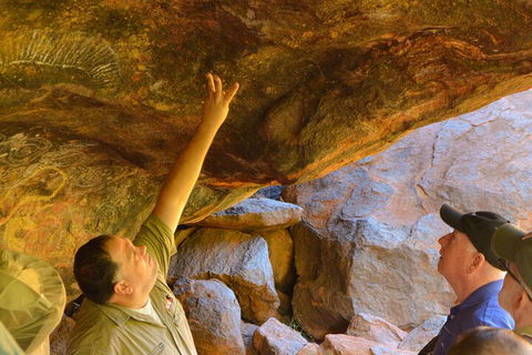 Uluru Small Group Tour Including Sunset - Brisbane Tourism 1