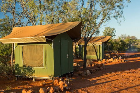 4 Day/3 Night Perentie Dreaming Safari - Brisbane Tourism 2
