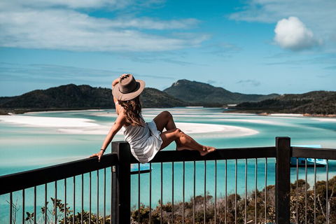 2 Night Whitsunday Islands Cruise On New Horizon From Airlie Beach - Tourism Brisbane 1