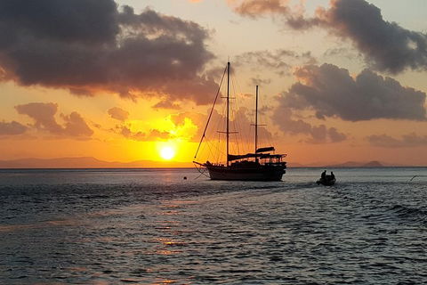 2-Day Whitsundays Sailing Adventure: SV Whitehaven - Tourism Brisbane 4