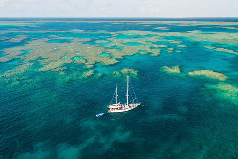 3 Day Whitsundays Sailing And Diving Adventure: Kiana - Tourism Brisbane 1