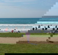 Surf tour and lesson - Tourism Brisbane