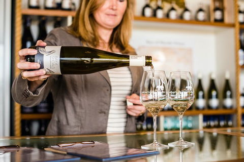 Heritage, Wine & Gin Tours - Tourism Brisbane 1