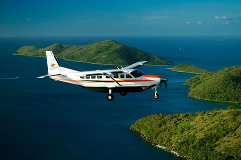 Reef And Island Scenic Flight From Airlie Beach - Tourism Brisbane 3