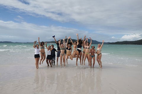 2-Night Whitsundays Sailing Cruise Incl. Whitehaven Beach & Great Barrier Reef - Tourism Brisbane 4