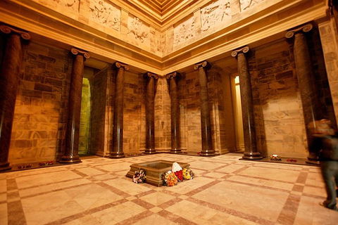 Shrine Cultural Guided Tour In Melbourne - Tourism Brisbane 4