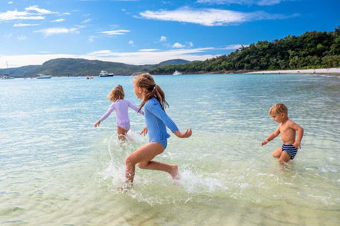 Whitehaven Beach And Daydream Island Cruise - Tourism Brisbane 3